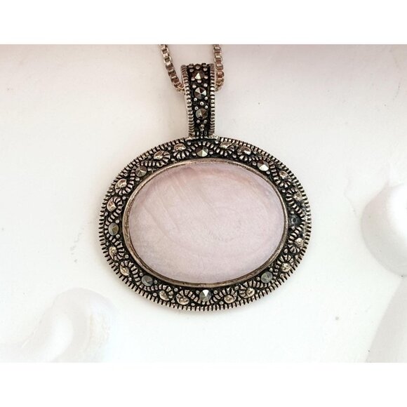 Jewelry - Mother of Pearl Art Deco Sterling Silver 925 Vintage Pendant Necklace - 18"